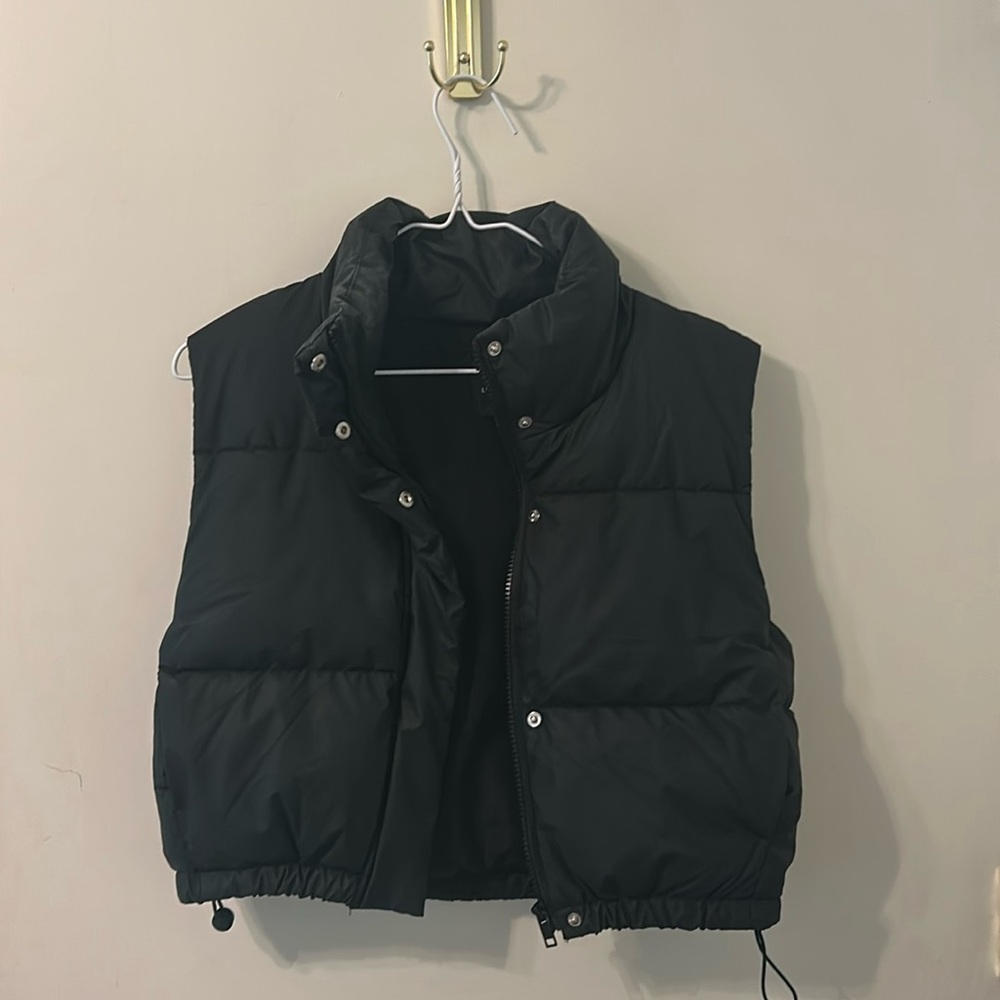 Love Tree Charcoal Crop Puffer Vest